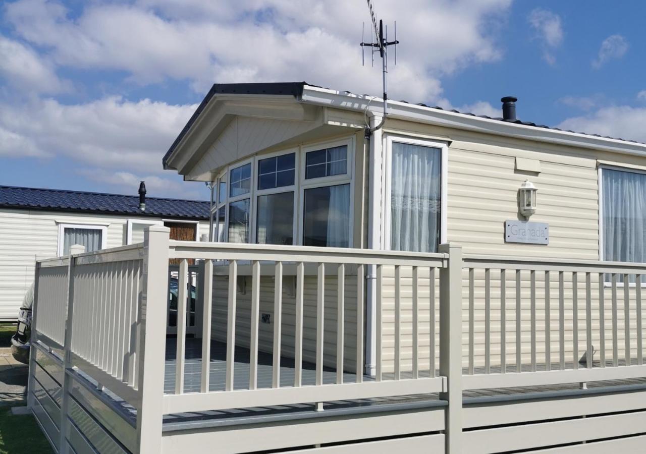 Tranquil 6 Berth Luxury Holiday Home Chichester Zewnętrze zdjęcie