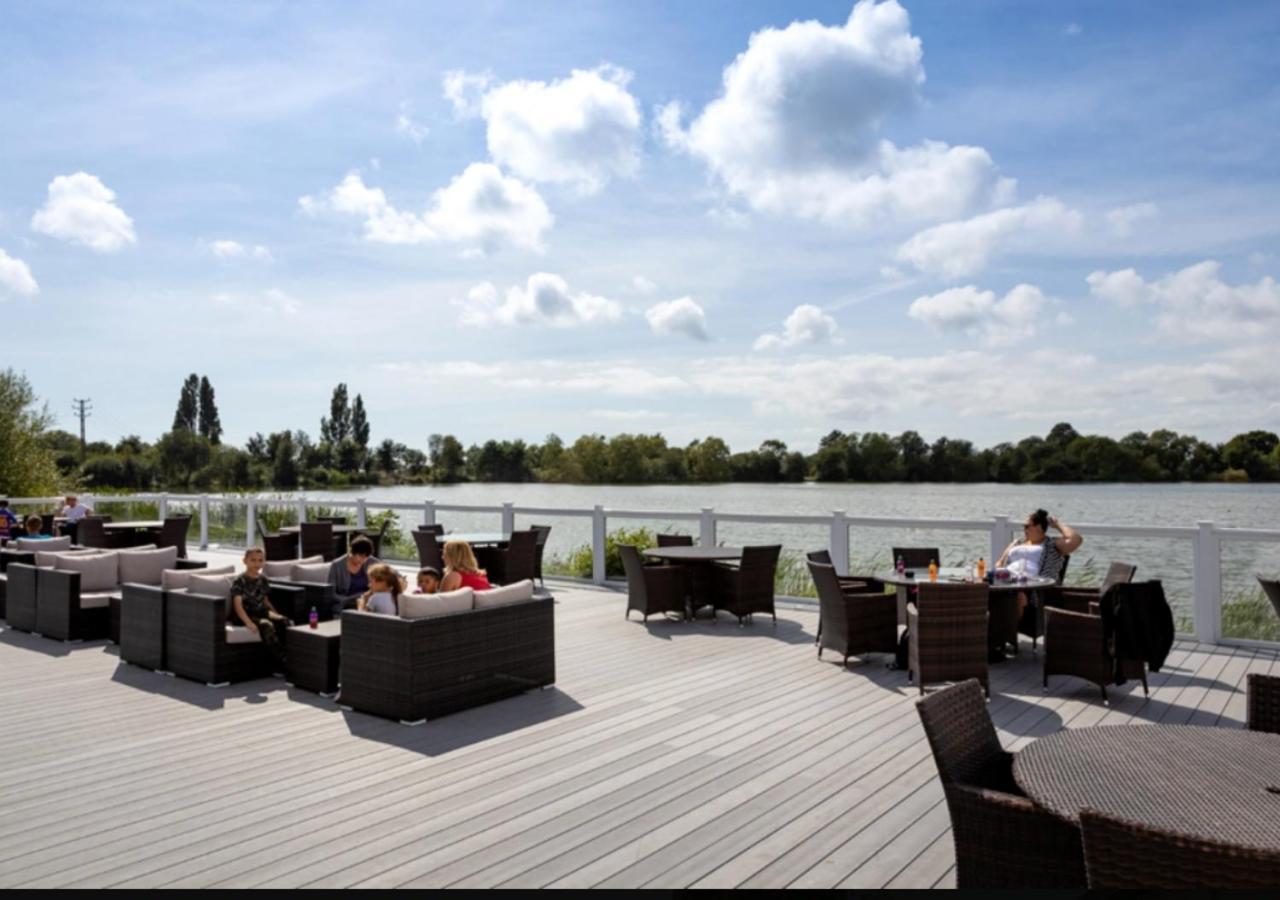 Tranquil 6 Berth Luxury Holiday Home Chichester Zewnętrze zdjęcie